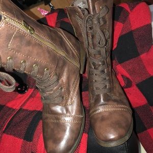 MOSSIMO FAUX LEATHER BOOTS